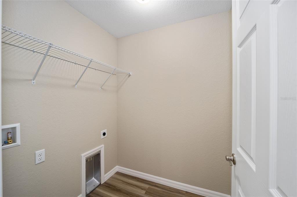 For Sale: $340,000 (3 beds, 2 baths, 1766 Square Feet)