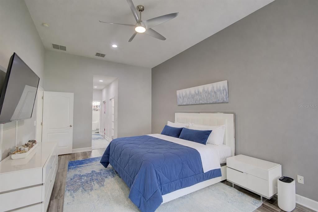 En Venta: $829,000 (4 camas, 3 baños, 2683 Pies cuadrados)