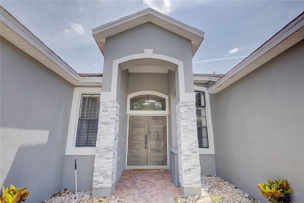 En Venta: $829,000 (4 camas, 3 baños, 2683 Pies cuadrados)