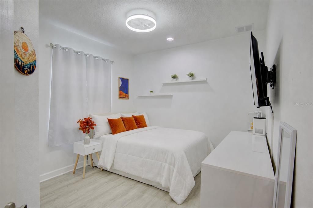 En Venta: $829,000 (4 camas, 3 baños, 2683 Pies cuadrados)