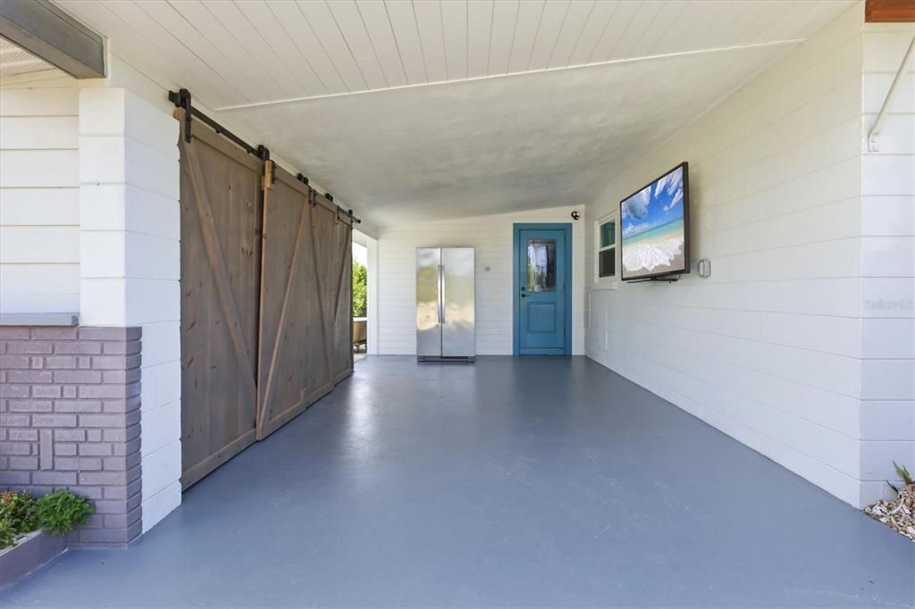 Active With Contract: $295,000 (2 beds, 2 baths, 1166 Square Feet)
