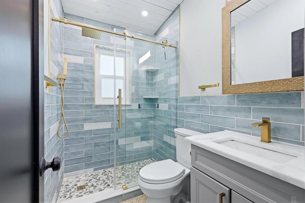Active With Contract: $295,000 (2 beds, 2 baths, 1166 Square Feet)
