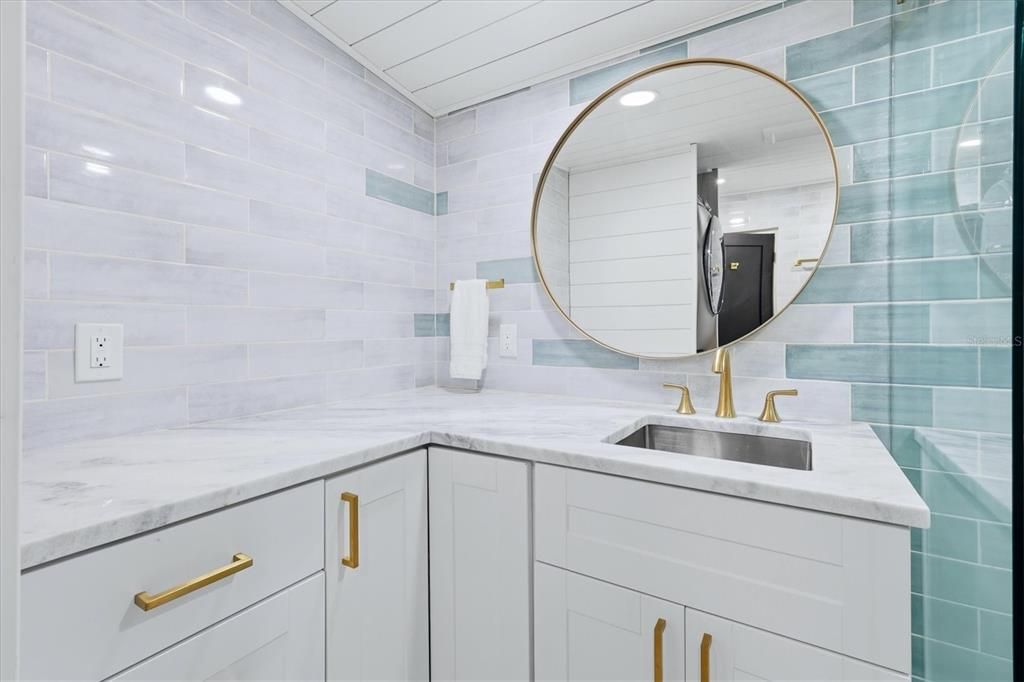 Active With Contract: $295,000 (2 beds, 2 baths, 1166 Square Feet)