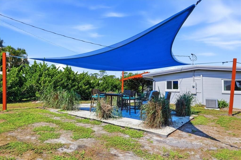 Active With Contract: $295,000 (2 beds, 2 baths, 1166 Square Feet)