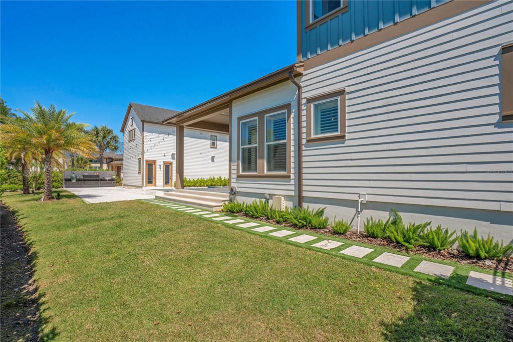 For Rent: $6,000 (4 beds, 3 baths, 2858 Square Feet)