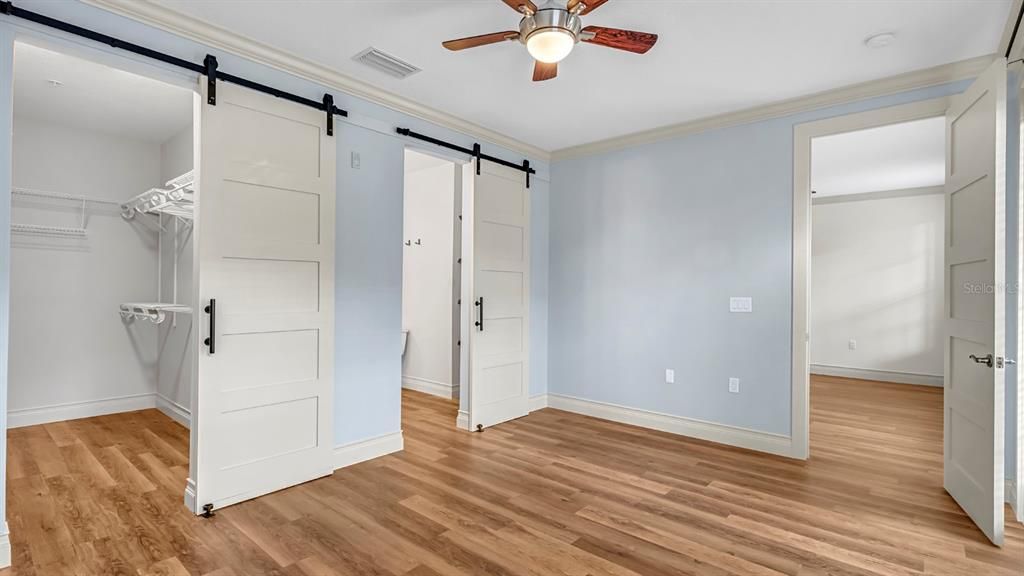 For Sale: $573,000 (2 beds, 2 baths, 1417 Square Feet)