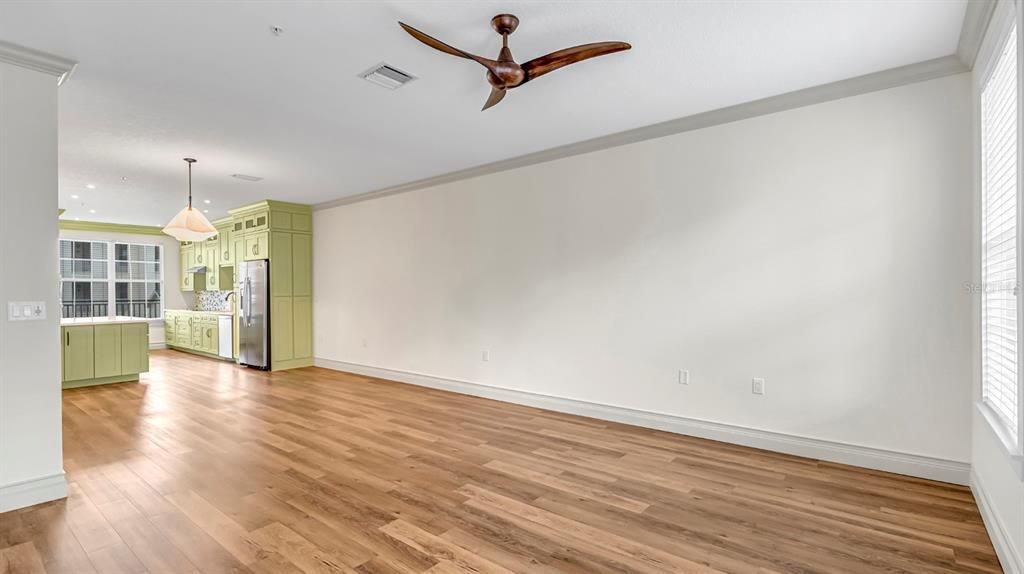 For Sale: $573,000 (2 beds, 2 baths, 1417 Square Feet)