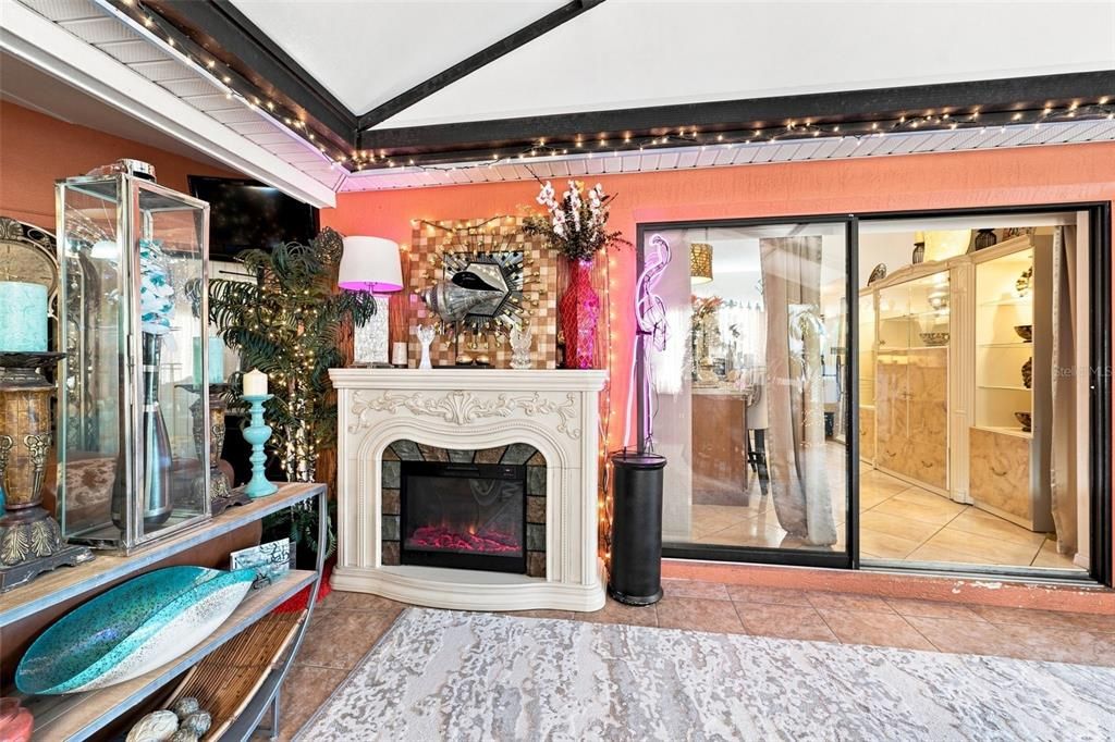For Sale: $389,900 (3 beds, 2 baths, 1721 Square Feet)