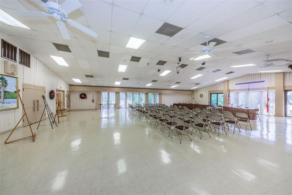For Sale: $389,900 (3 beds, 2 baths, 1721 Square Feet)