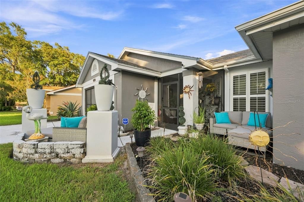 For Sale: $389,900 (3 beds, 2 baths, 1721 Square Feet)