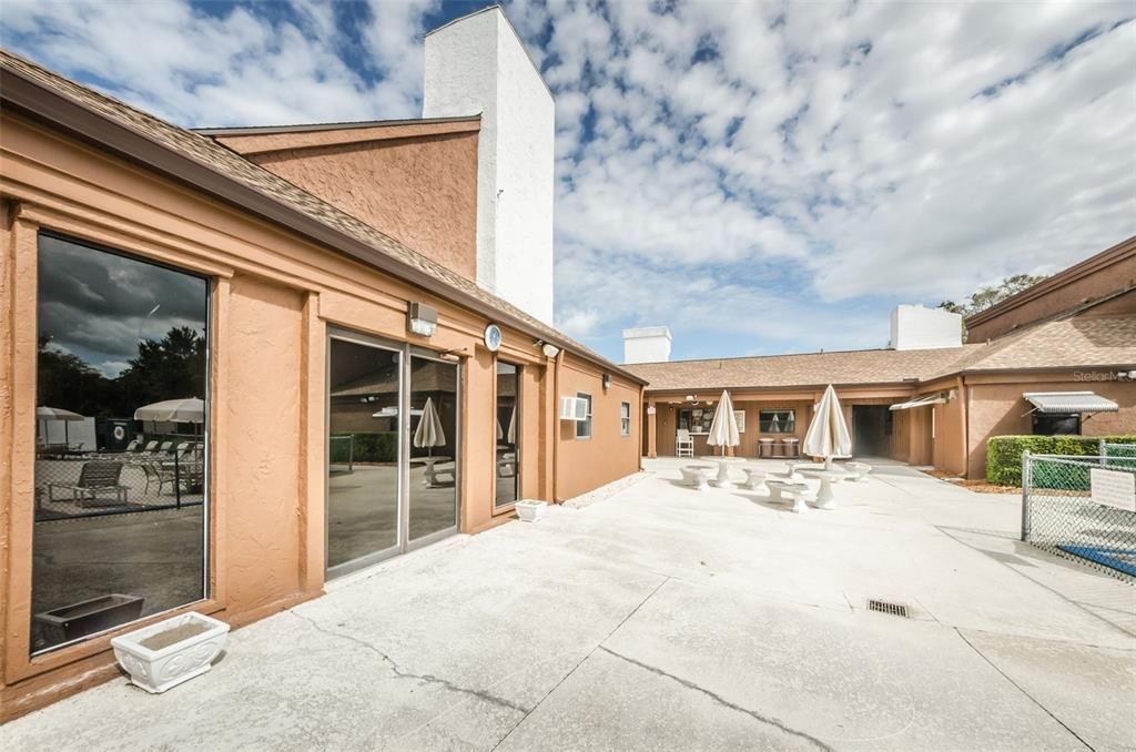 For Sale: $389,900 (3 beds, 2 baths, 1721 Square Feet)