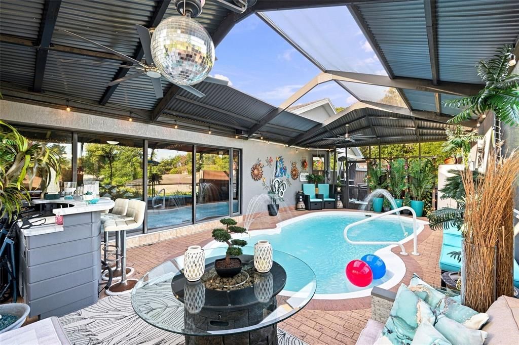 For Sale: $389,900 (3 beds, 2 baths, 1721 Square Feet)