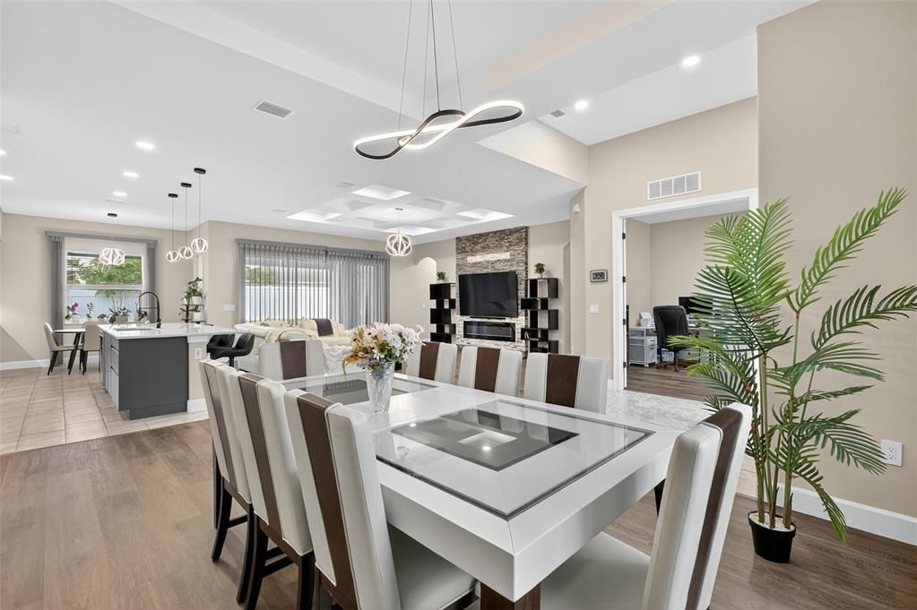 For Sale: $600,000 (4 beds, 3 baths, 2691 Square Feet)