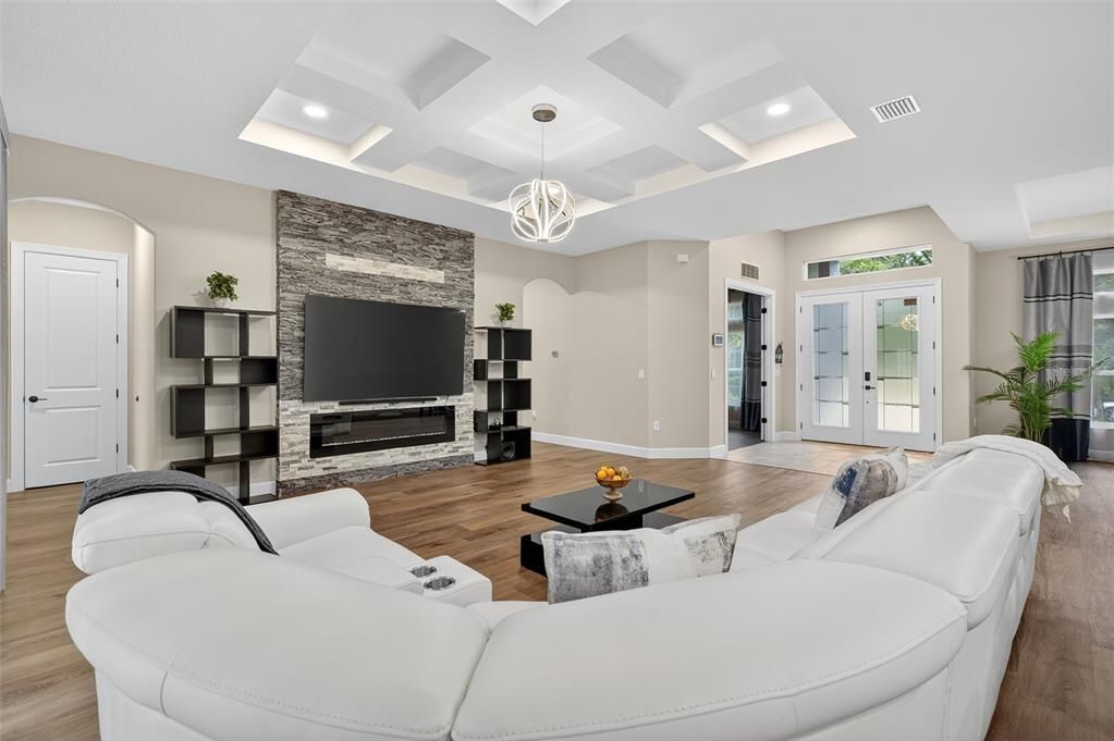 For Sale: $600,000 (4 beds, 3 baths, 2691 Square Feet)