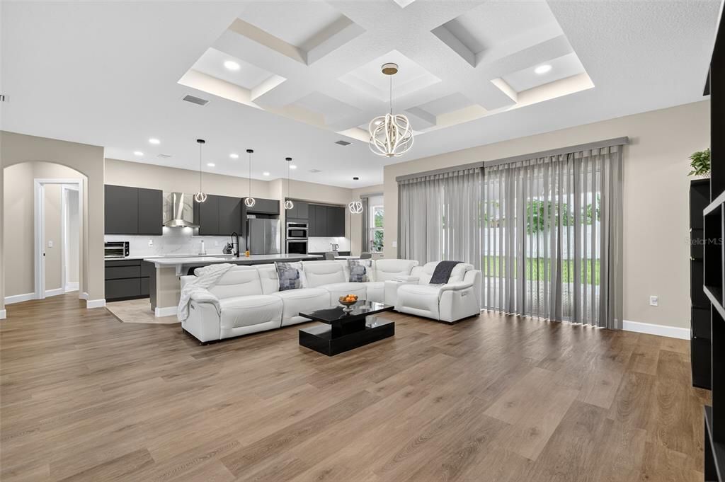 For Sale: $600,000 (4 beds, 3 baths, 2691 Square Feet)