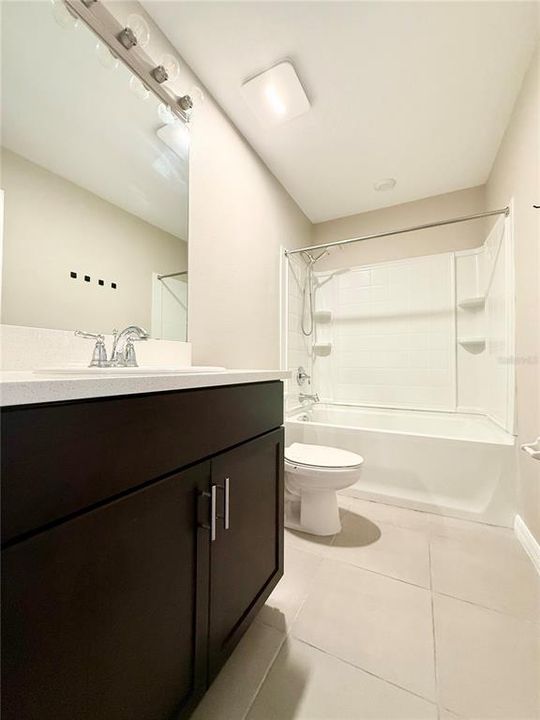 В аренду: $1,925 (3 спален, 2 ванн, 1373 Квадратных фут)