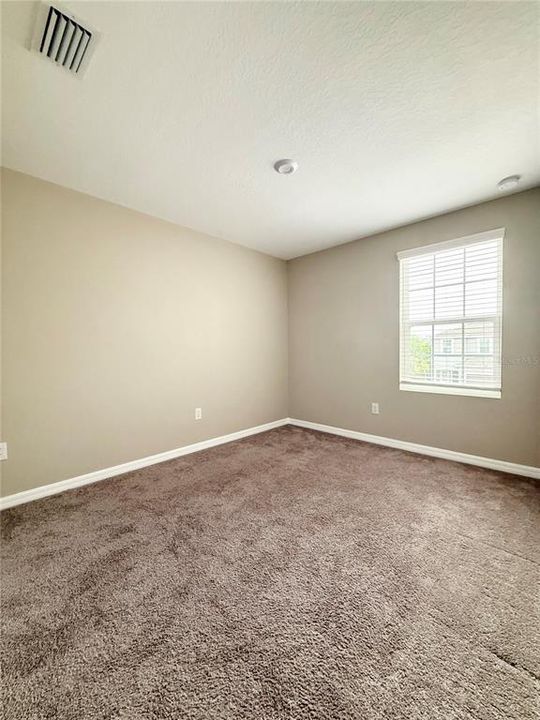 В аренду: $1,925 (3 спален, 2 ванн, 1373 Квадратных фут)