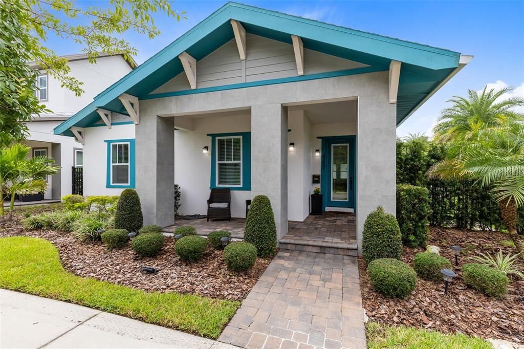 Active With Contract: $895,000 (3 beds, 2 baths, 2017 Square Feet)