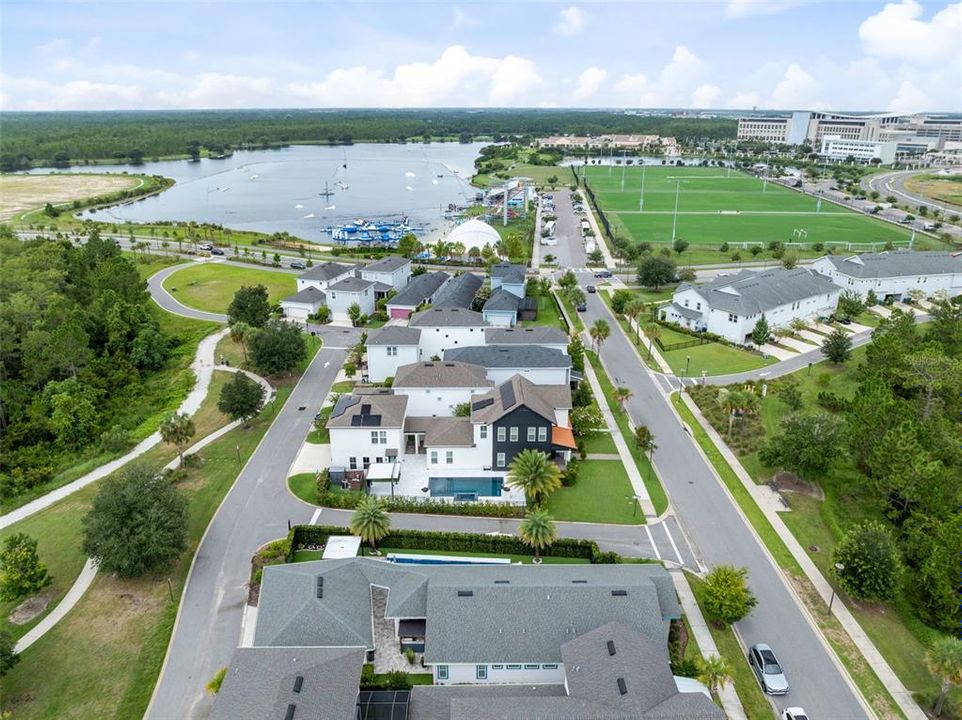 Active With Contract: $895,000 (3 beds, 2 baths, 2017 Square Feet)