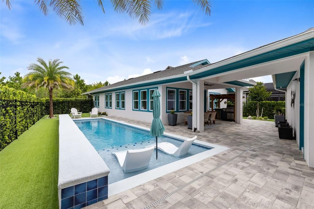 Active With Contract: $895,000 (3 beds, 2 baths, 2017 Square Feet)