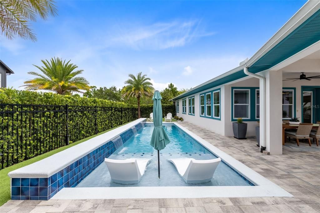Active With Contract: $895,000 (3 beds, 2 baths, 2017 Square Feet)