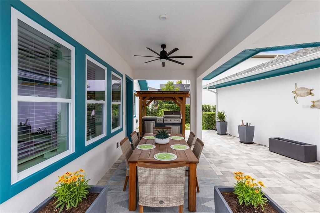 Active With Contract: $895,000 (3 beds, 2 baths, 2017 Square Feet)