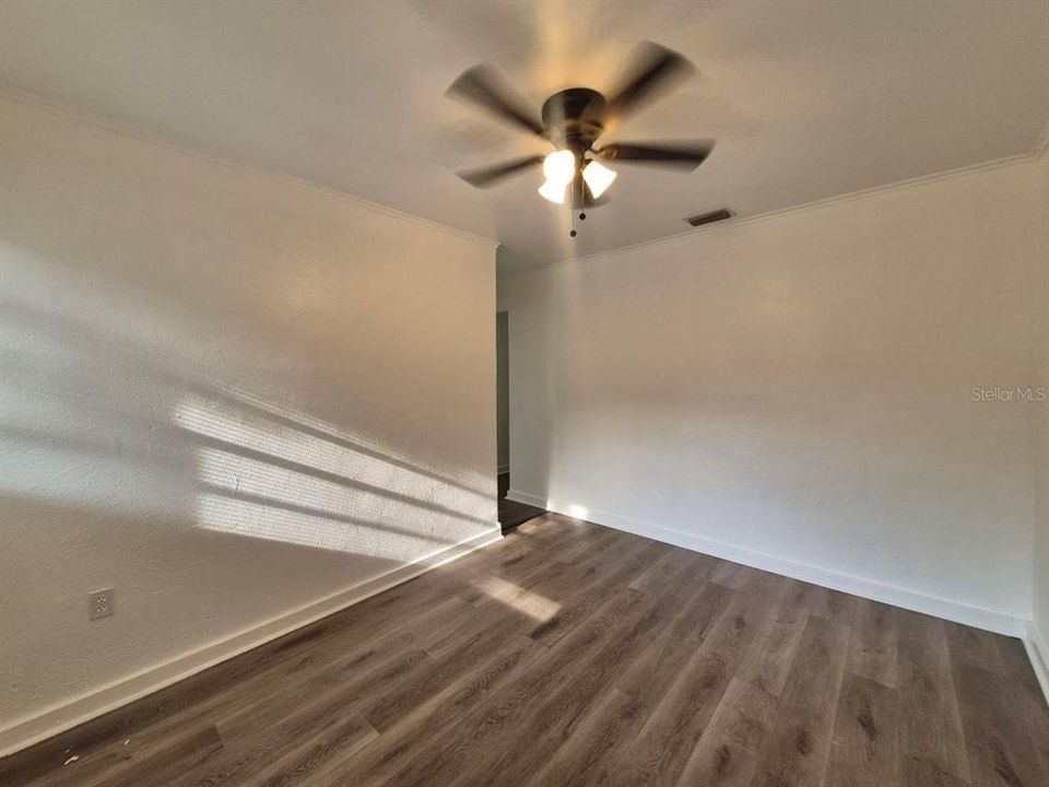 For Rent: $1,450 (2 beds, 1 baths, 598 Square Feet)