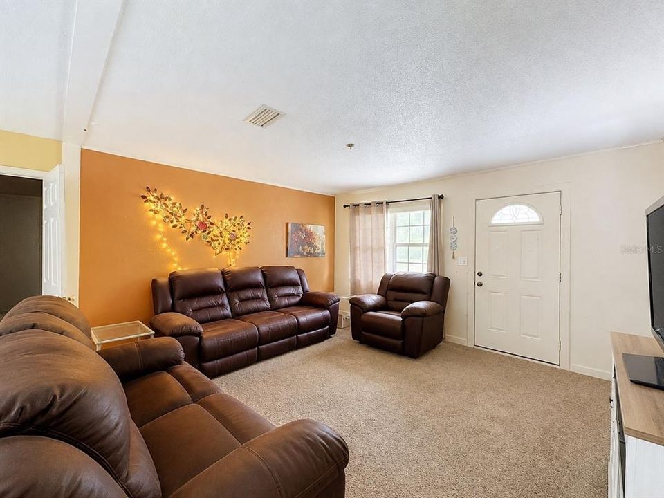 For Sale: $209,000 (4 beds, 2 baths, 1502 Square Feet)