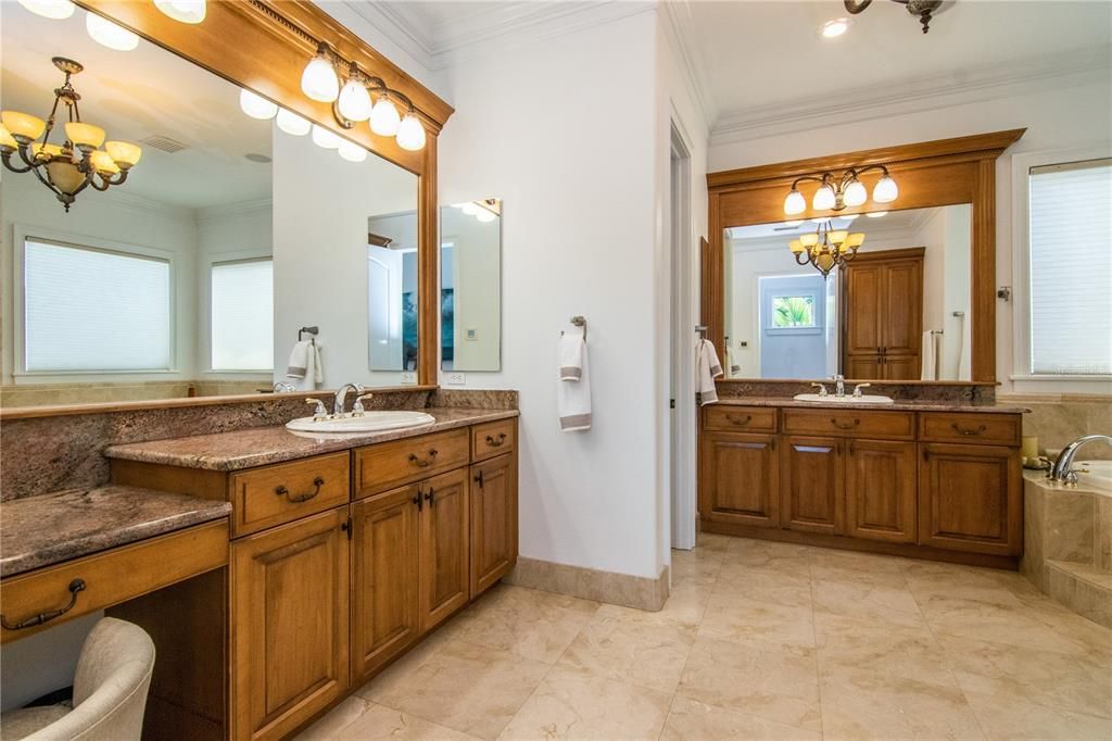 For Sale: $4,750,000 (5 beds, 4 baths, 6244 Square Feet)