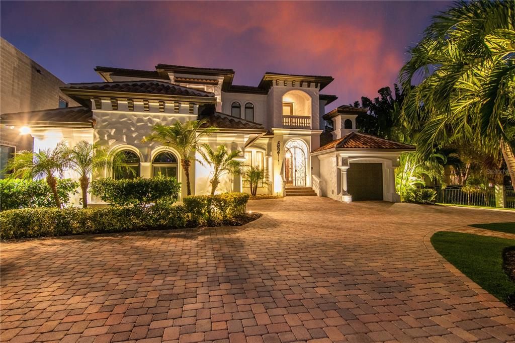 For Sale: $4,750,000 (5 beds, 4 baths, 6244 Square Feet)