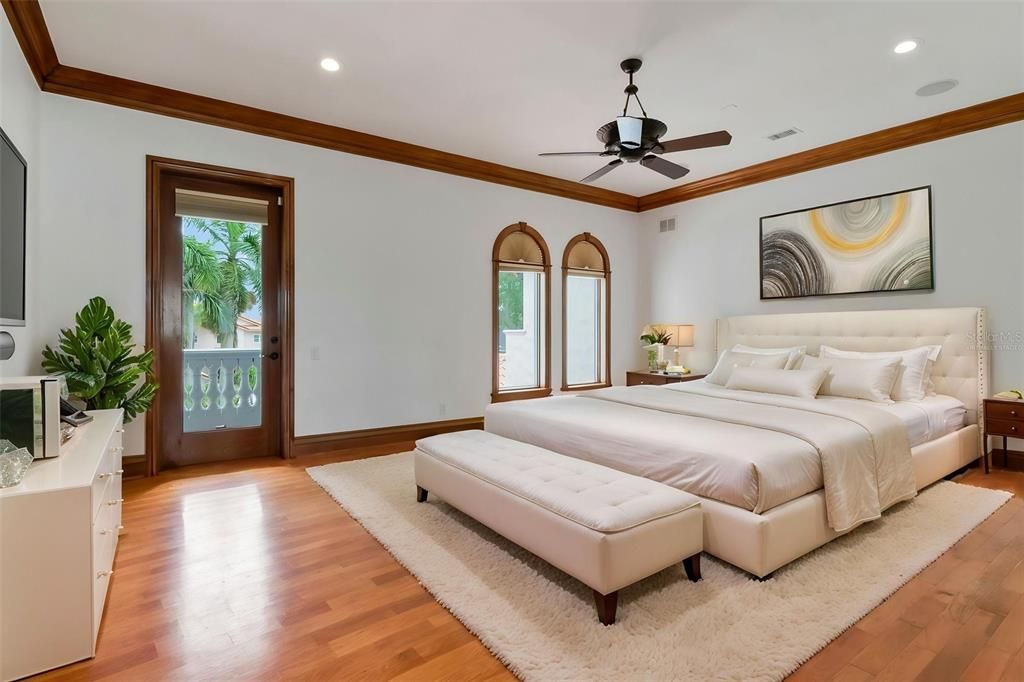 For Sale: $4,750,000 (5 beds, 4 baths, 6244 Square Feet)