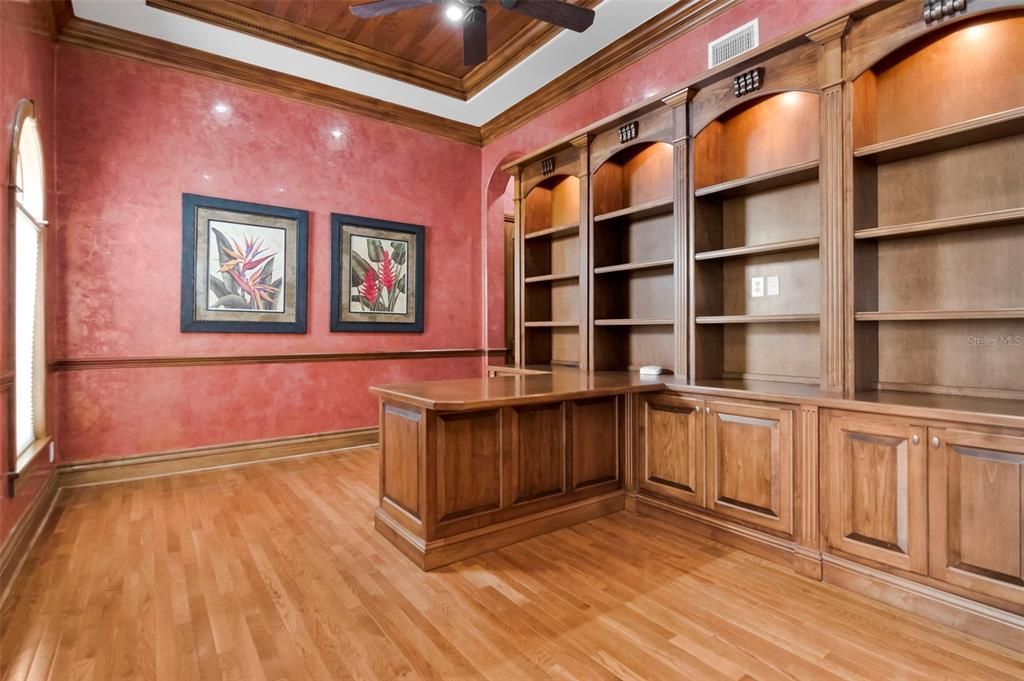 For Sale: $4,750,000 (5 beds, 4 baths, 6244 Square Feet)