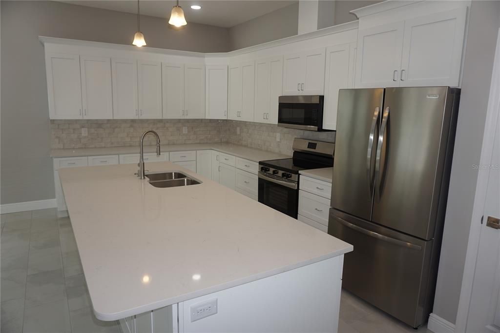 For Sale: $668,000 (4 beds, 2 baths, 1930 Square Feet)
