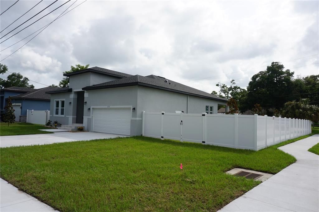 For Sale: $668,000 (4 beds, 2 baths, 1930 Square Feet)