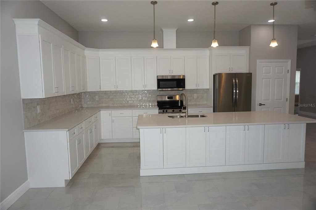 For Sale: $668,000 (4 beds, 2 baths, 1930 Square Feet)
