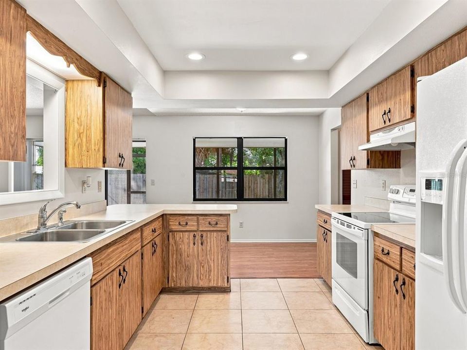 For Sale: $490,000 (3 beds, 2 baths, 1854 Square Feet)