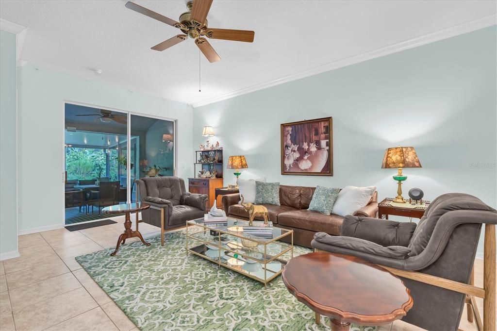 For Sale: $337,000 (3 beds, 2 baths, 1704 Square Feet)