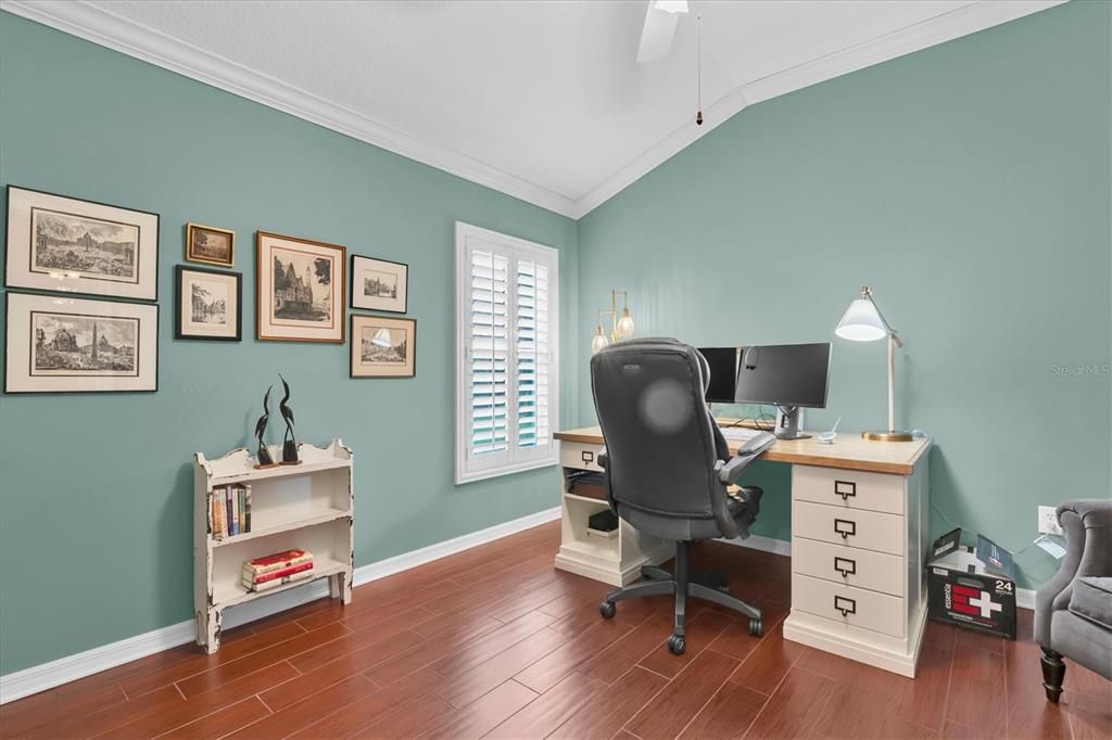 For Sale: $337,000 (3 beds, 2 baths, 1704 Square Feet)