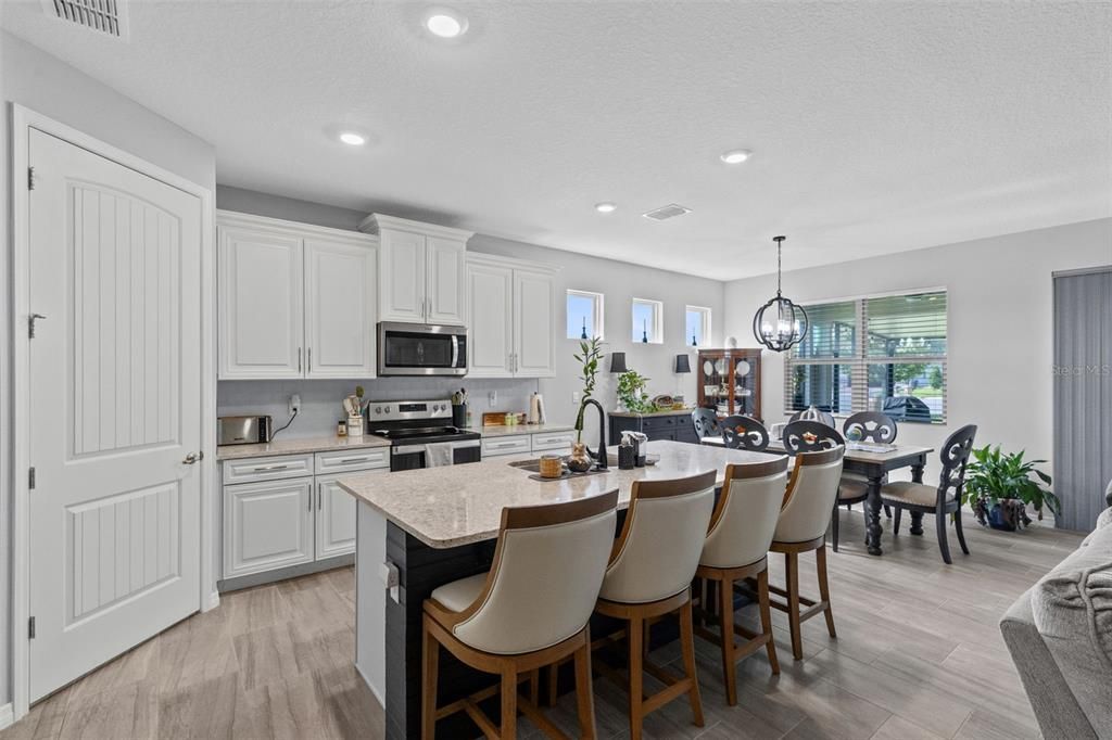 For Sale: $455,000 (4 beds, 2 baths, 2034 Square Feet)