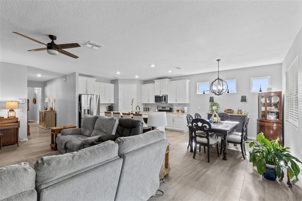 For Sale: $455,000 (4 beds, 2 baths, 2034 Square Feet)