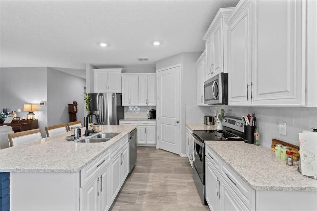 For Sale: $455,000 (4 beds, 2 baths, 2034 Square Feet)