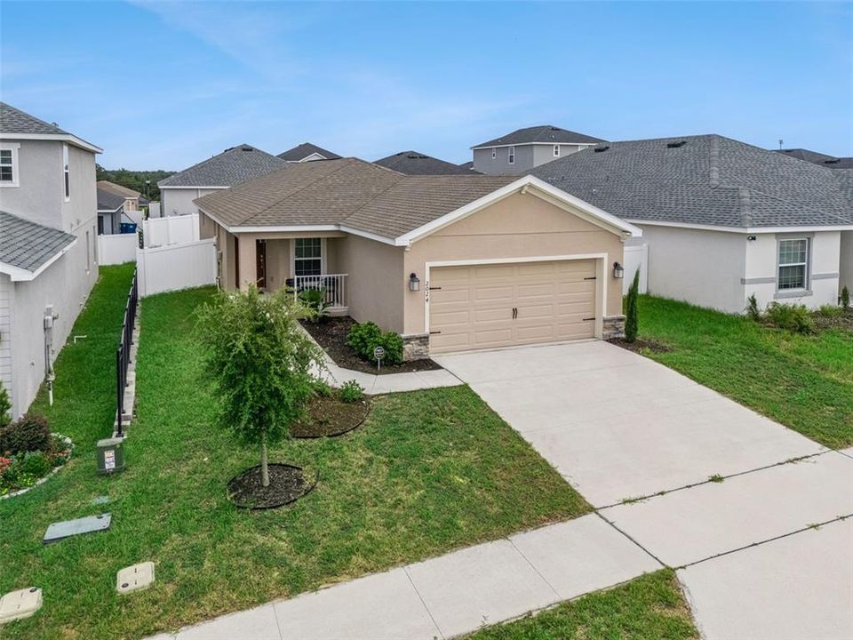 For Sale: $320,000 (3 beds, 2 baths, 1509 Square Feet)