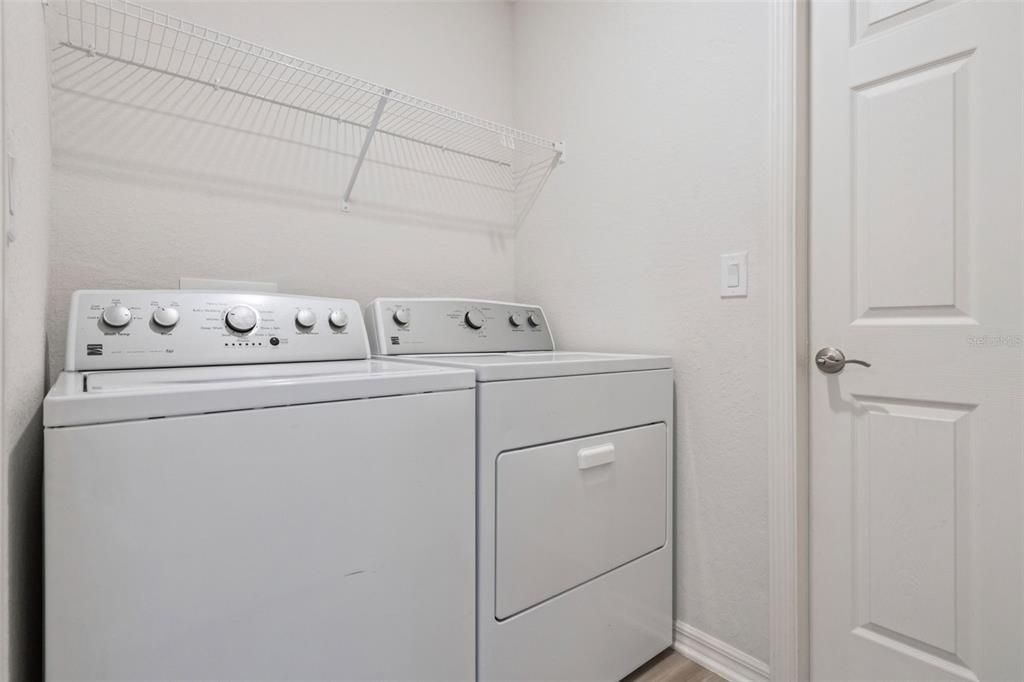For Sale: $320,000 (3 beds, 2 baths, 1509 Square Feet)