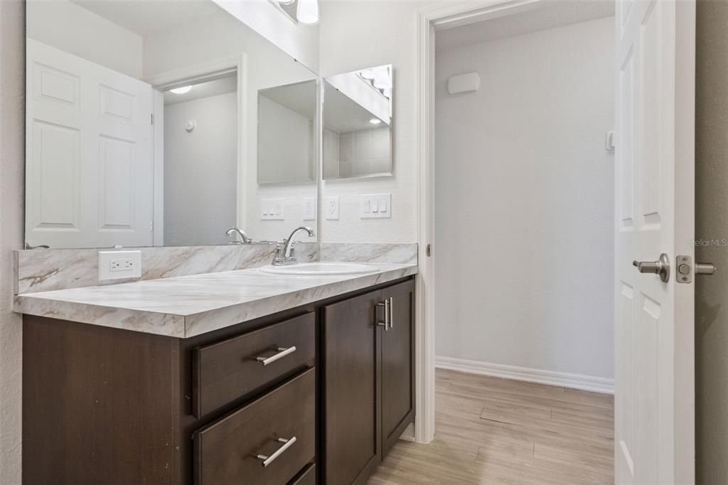 For Sale: $320,000 (3 beds, 2 baths, 1509 Square Feet)