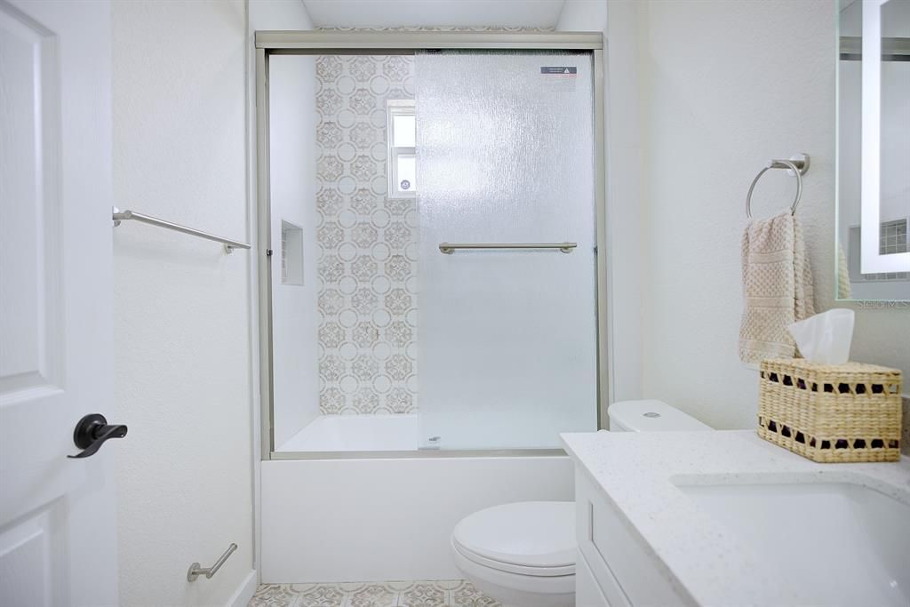 На продажу: $294,900 (3 спален, 2 ванн, 1516 Квадратных фут)