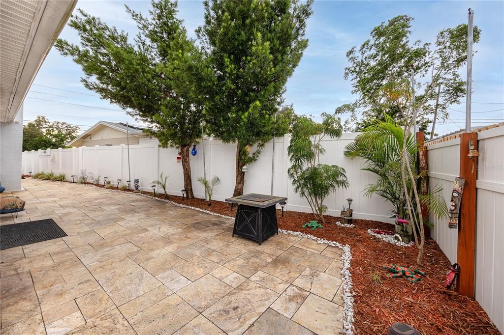 For Sale: $589,000 (4 beds, 2 baths, 1648 Square Feet)