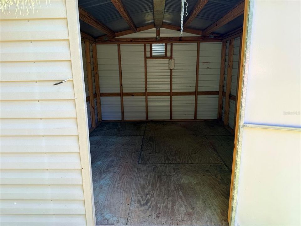 For Sale: $179,000 (2 beds, 2 baths, 910 Square Feet)
