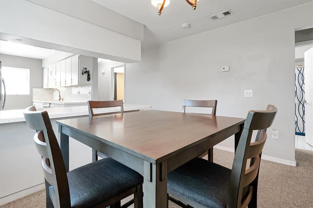 En Venta: $265,000 (2 camas, 2 baños, 1136 Pies cuadrados)