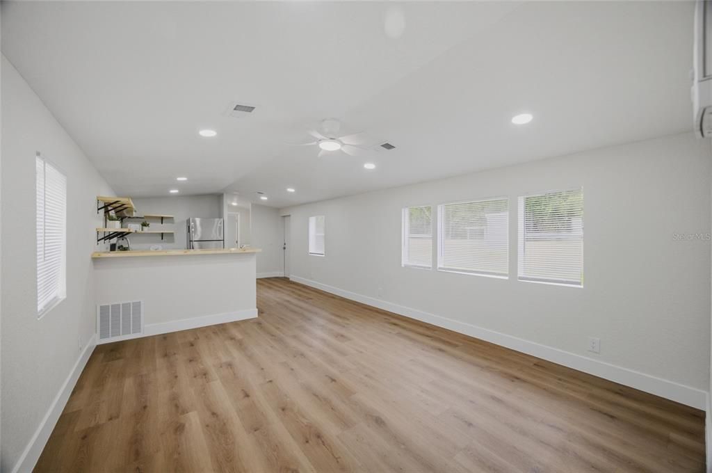 En Venta: $209,000 (2 camas, 2 baños, 924 Pies cuadrados)