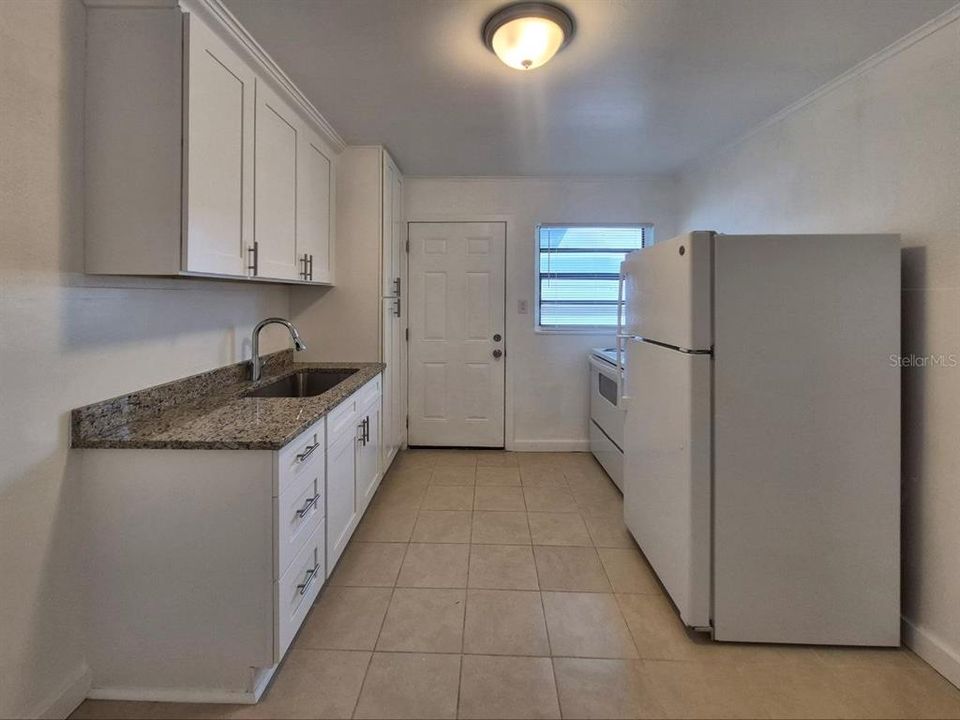 For Rent: $1,400 (2 beds, 1 baths, 598 Square Feet)